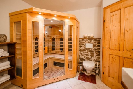 Berghof Chalet Flachau - Ferienhaus direkt neben der Piste