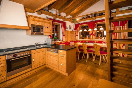 Berghof Chalet Flachau - Ferienhaus direkt neben der Piste