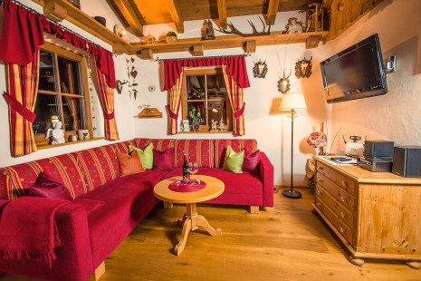 Berghof Chalet Flachau - Ferienhaus direkt neben der Piste