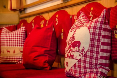 Berghof Chalet Flachau - Ferienhaus direkt neben der Piste