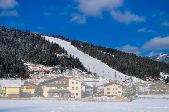 Ferienhaus direkt an der Piste - Berghof Chalet Flachau